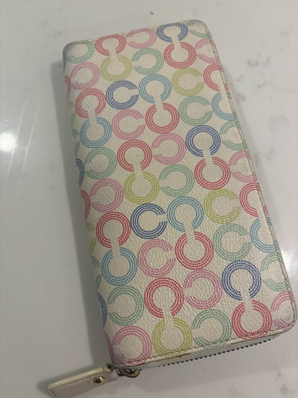 COACH ZIP AROUND WALLET - Picture 5 of 9